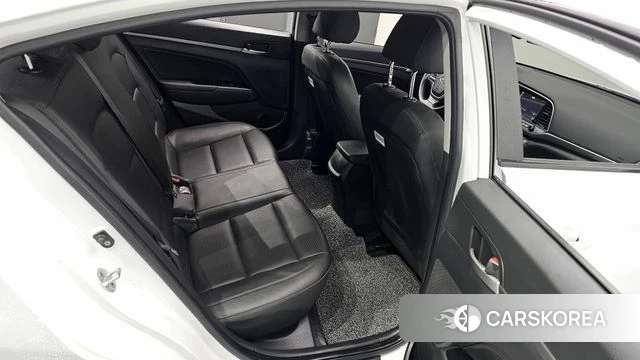 Hyundai Avante AD 2018 Белый из Кореи, фото 3