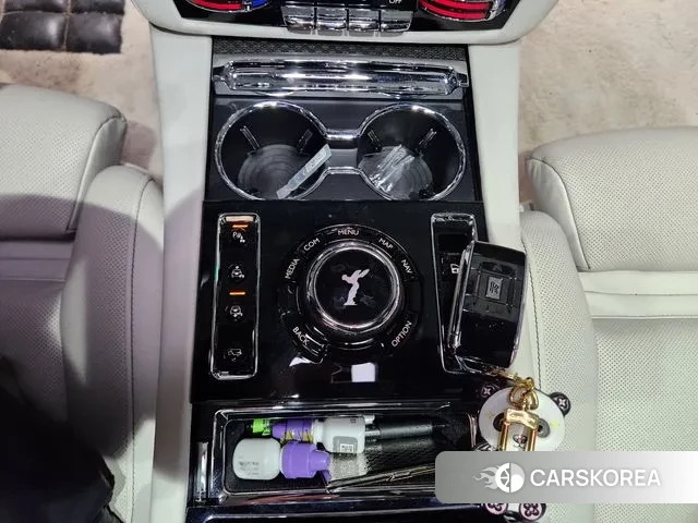 Rolls-Royce Ghost 2nd Generation 2022 Песочный из Кореи, фото 3