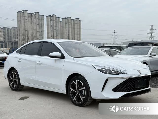 Roewe i5 2025 Белый из Китая, фото 3