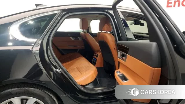 Jaguar XF (X260) 2019 Черный из Кореи, фото 3