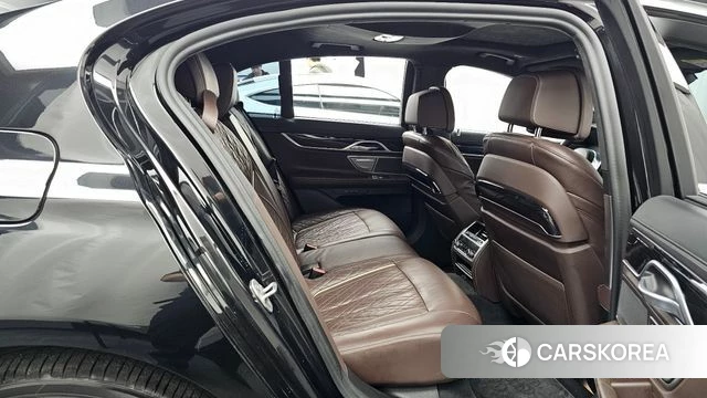 BMW 7 Series (G11) 2021 Черный из Кореи, фото 3