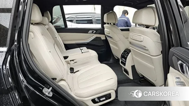 BMW X7 (G07) 2025 Черный из Кореи, фото 3