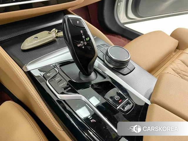 BMW 5 series (imported) 2023 Белый из Китая, фото 3