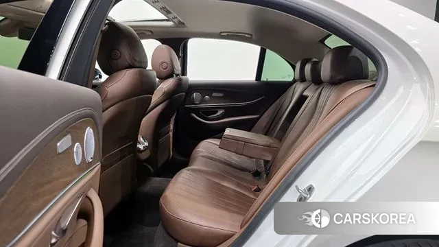 Mercedes-Benz E-Class W213 2020 Белый из Кореи, фото 3