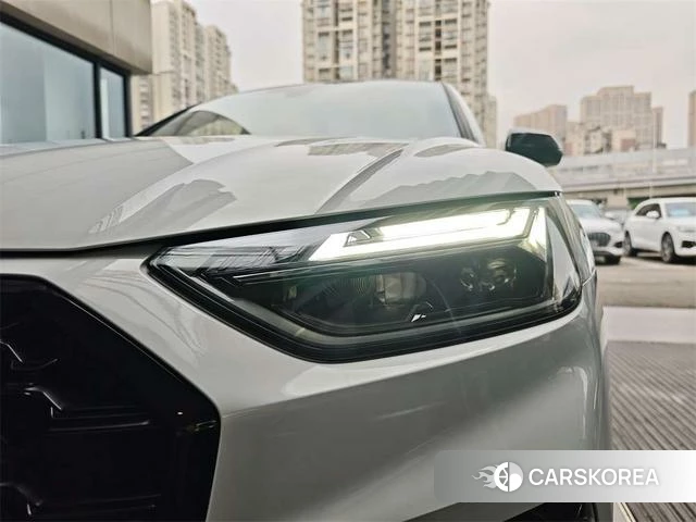 Audi Q5L 2024 Белый из Китая, фото 3