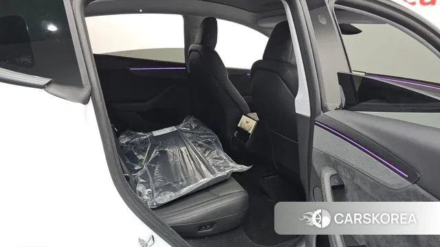 Tesla Model Y 2025 Белый из Кореи, фото 3