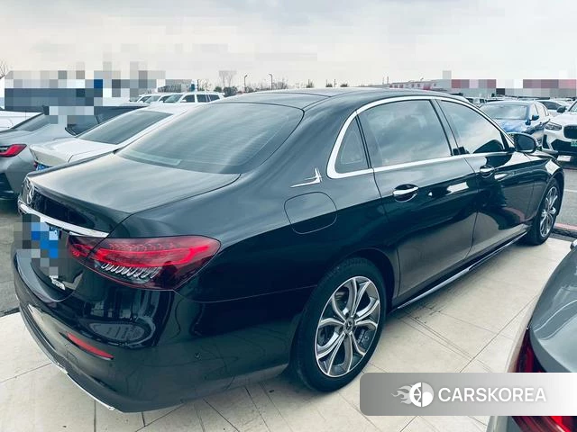 Mercedes-Benz E-class 2023 Черный из Китая, фото 3