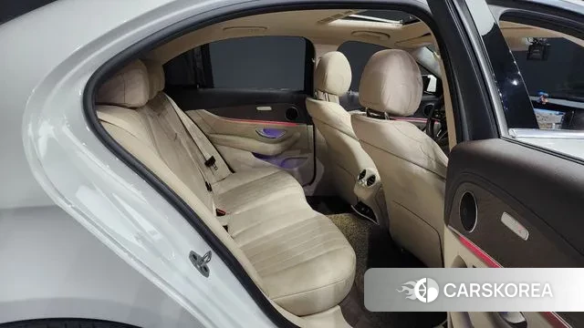 Mercedes-Benz E-Class W213 2019 Белый из Кореи, фото 3