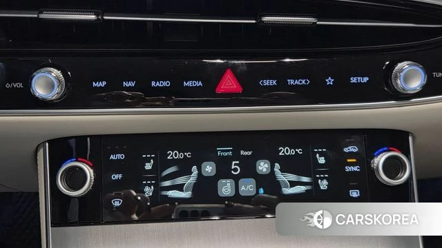 Genesis GV70 2025 Белый из Кореи, фото 3