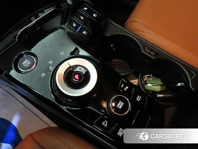 Kia Sportage 5th Generation 2024 Белый из Кореи, фото 3