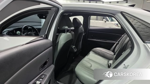 Hyundai The New Avante (CN7) 2023 Белый из Кореи, фото 3