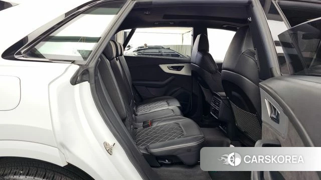 Audi Q8 (4M) 2021 Белый из Кореи, фото 3