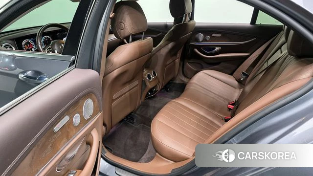 Mercedes-Benz E-Class W213 2018 Серый из Кореи, фото 3