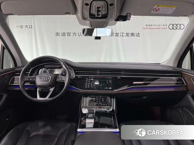 Audi Q7 2021 Черный из Китая, фото 3