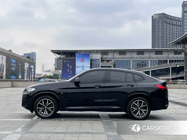 BMW X4 2024 Черный из Китая, фото 3