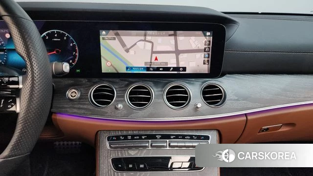 Mercedes-Benz E-Class W213 2021 Белый из Кореи, фото 3