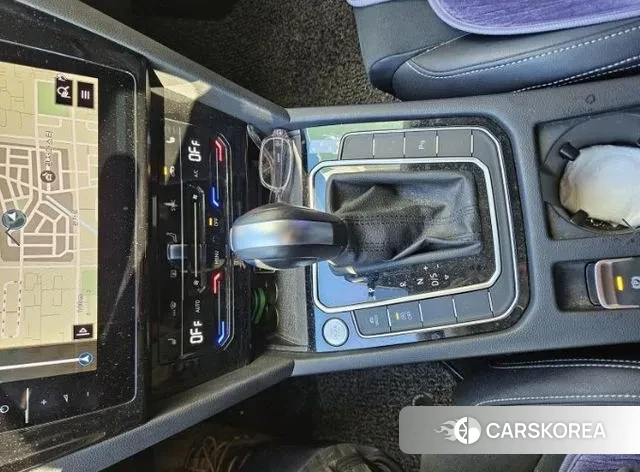 Volkswagen Passat GT (B8) 2022 Серебряный из Кореи, фото 3