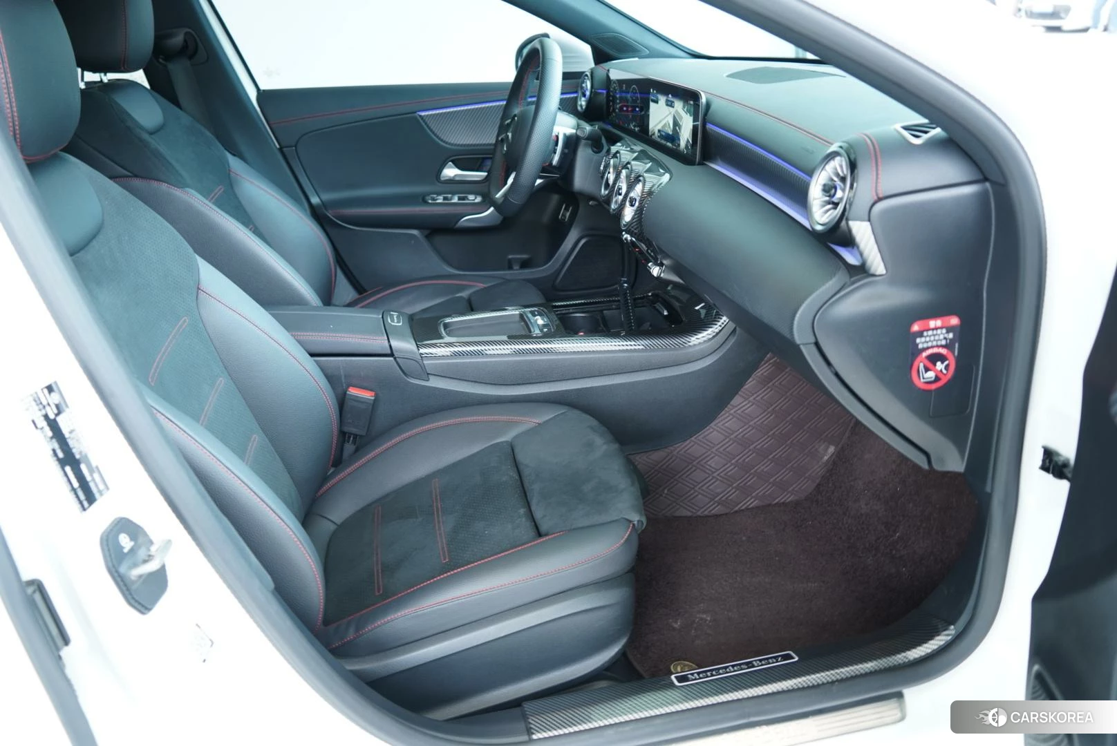 Mercedes-Benz Class A 2025 Белый из Китая, фото 3
