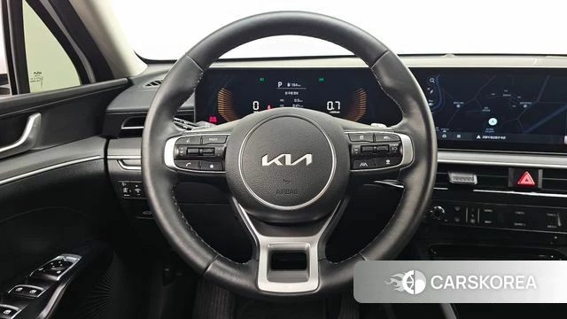 Kia The New K5 3rd generation 2025 Белый из Кореи, фото 3