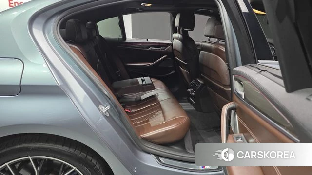 BMW 5 Series (G30) 2018 Серый из Кореи, фото 3