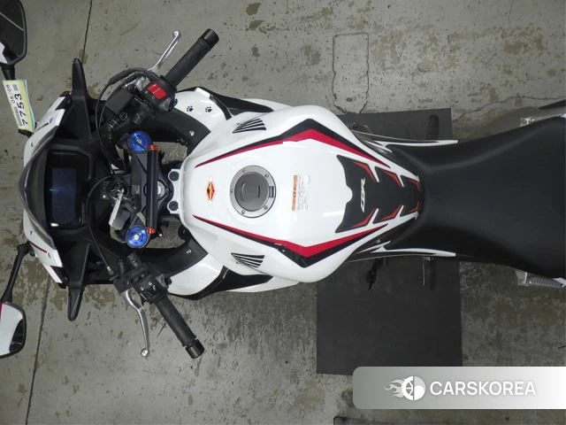 Проданный Honda CBR400R 2021 из Японии