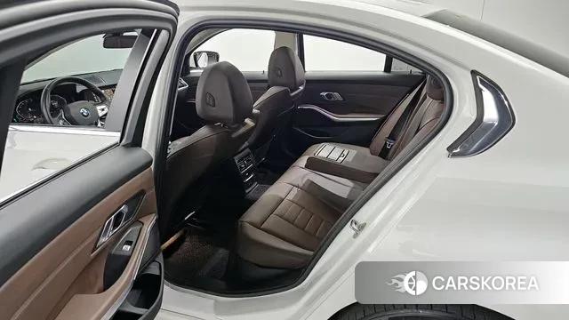 BMW 3 Series (G20) 2022 Белый из Кореи, фото 3