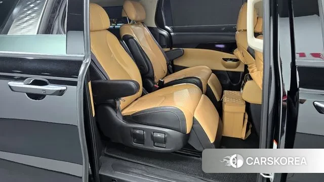 Kia Carnival 4th generation 2022 Черный из Кореи, фото 3