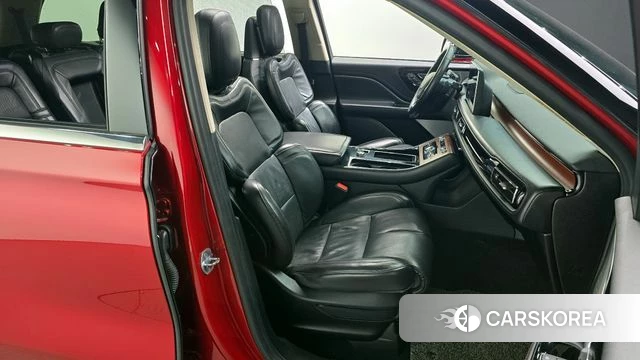 Lincoln Aviator 2nd generation 2020 Красный из Кореи, фото 3