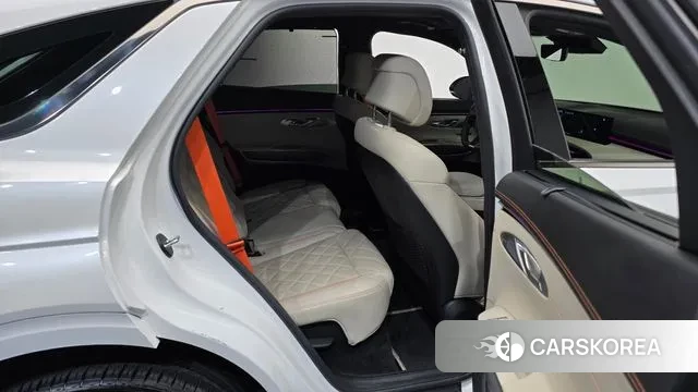 Genesis GV70 2024 Белый из Кореи, фото 3