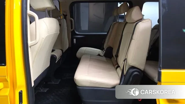 Hyundai Staria 2024 Желтый из Кореи, фото 3