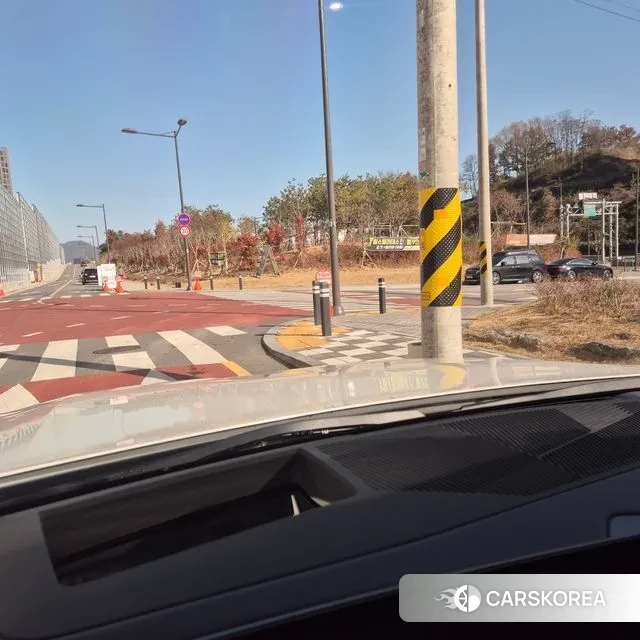 BMW 5 Series (G60) 2025 Белый из Кореи, фото 3