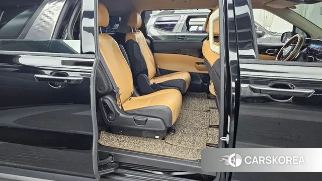 Kia Carnival 4th generation 2023 Черный из Кореи, фото 3