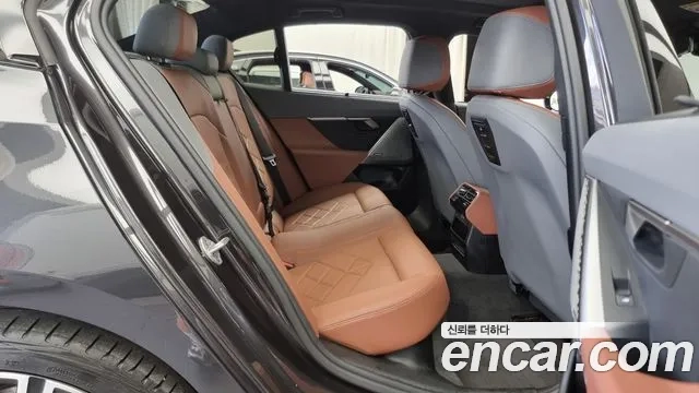 BMW 5 Series (G60) 2023 Серый из Кореи, фото 3