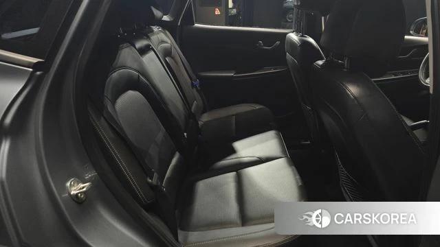 Hyundai Kona 2020 Светло-серебряный цвет из Кореи, фото 3