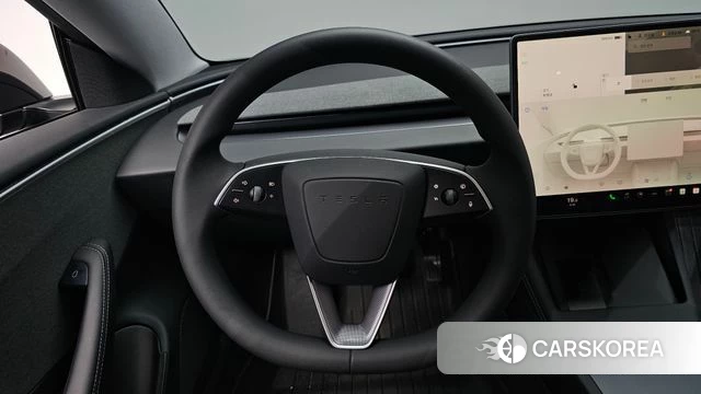 Tesla Model 3 2024 Черный из Кореи, фото 3