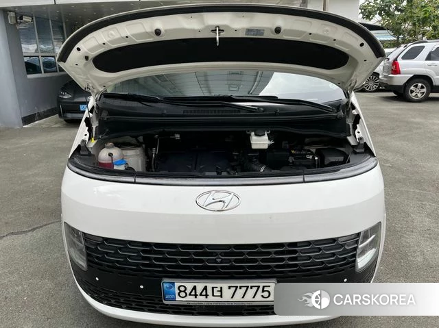 Hyundai Staria 2022 Белый из Кореи, фото 3