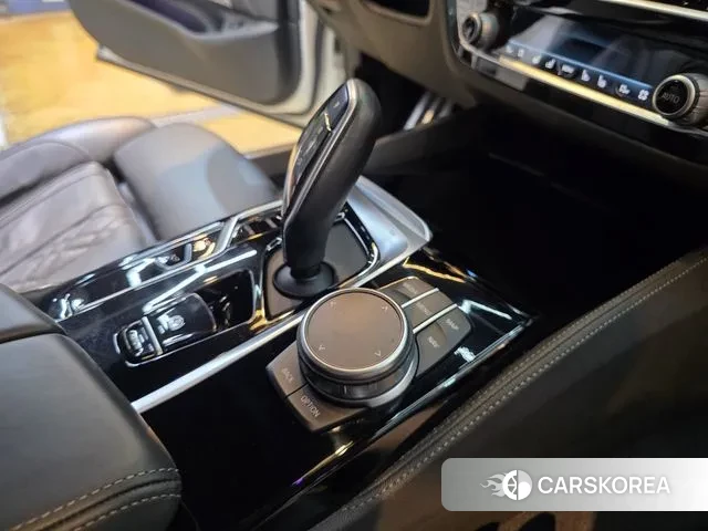 BMW 5 Series (G30) 2020 Белый из Кореи, фото 3