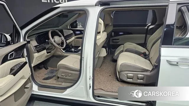 Kia Carnival 4th generation 2023 Белый из Кореи, фото 3