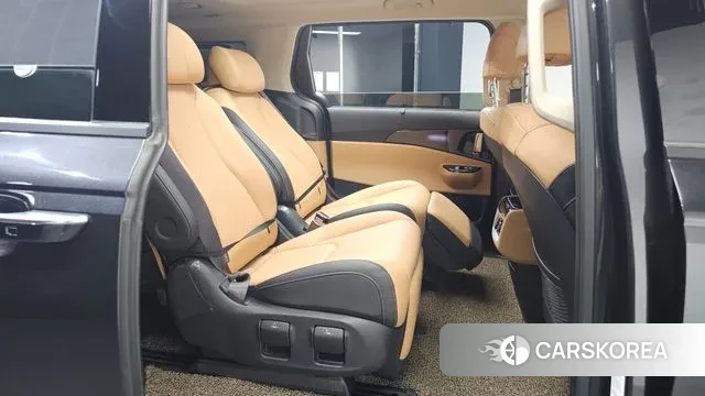 Kia Carnival 4th generation 2023 Черный из Кореи, фото 3
