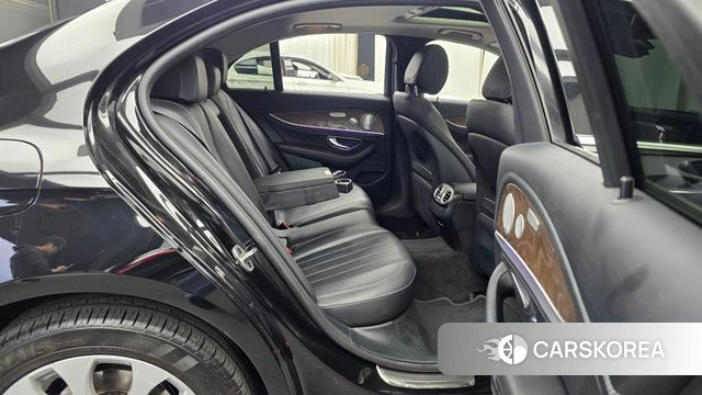 Mercedes-Benz E-Class W213 2020 Черный из Кореи, фото 3