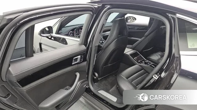 Porsche Panamera (971) 2018 Черный из Кореи, фото 3