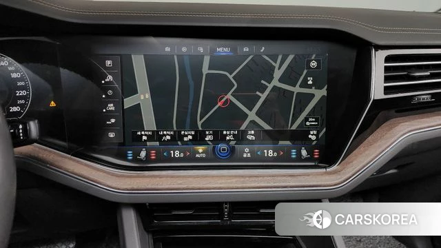 Volkswagen Touareg 3rd generation 2020 Серебряный из Кореи, фото 3