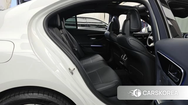 Mercedes-Benz C-Class W206 2025 Белый из Кореи, фото 3