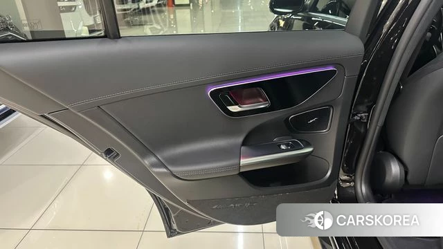 Mercedes-Benz C-Class W206 2024 Черный из Кореи, фото 3