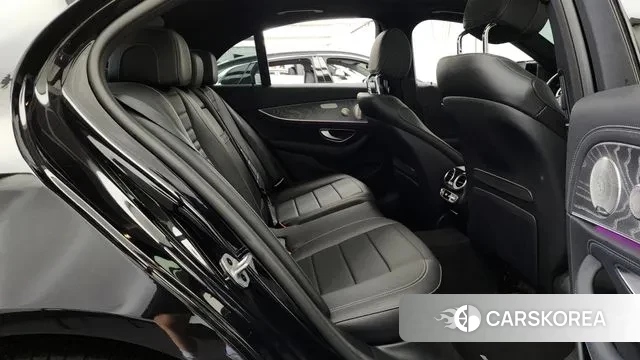 Mercedes-Benz E-Class W213 2022 Черный из Кореи, фото 3