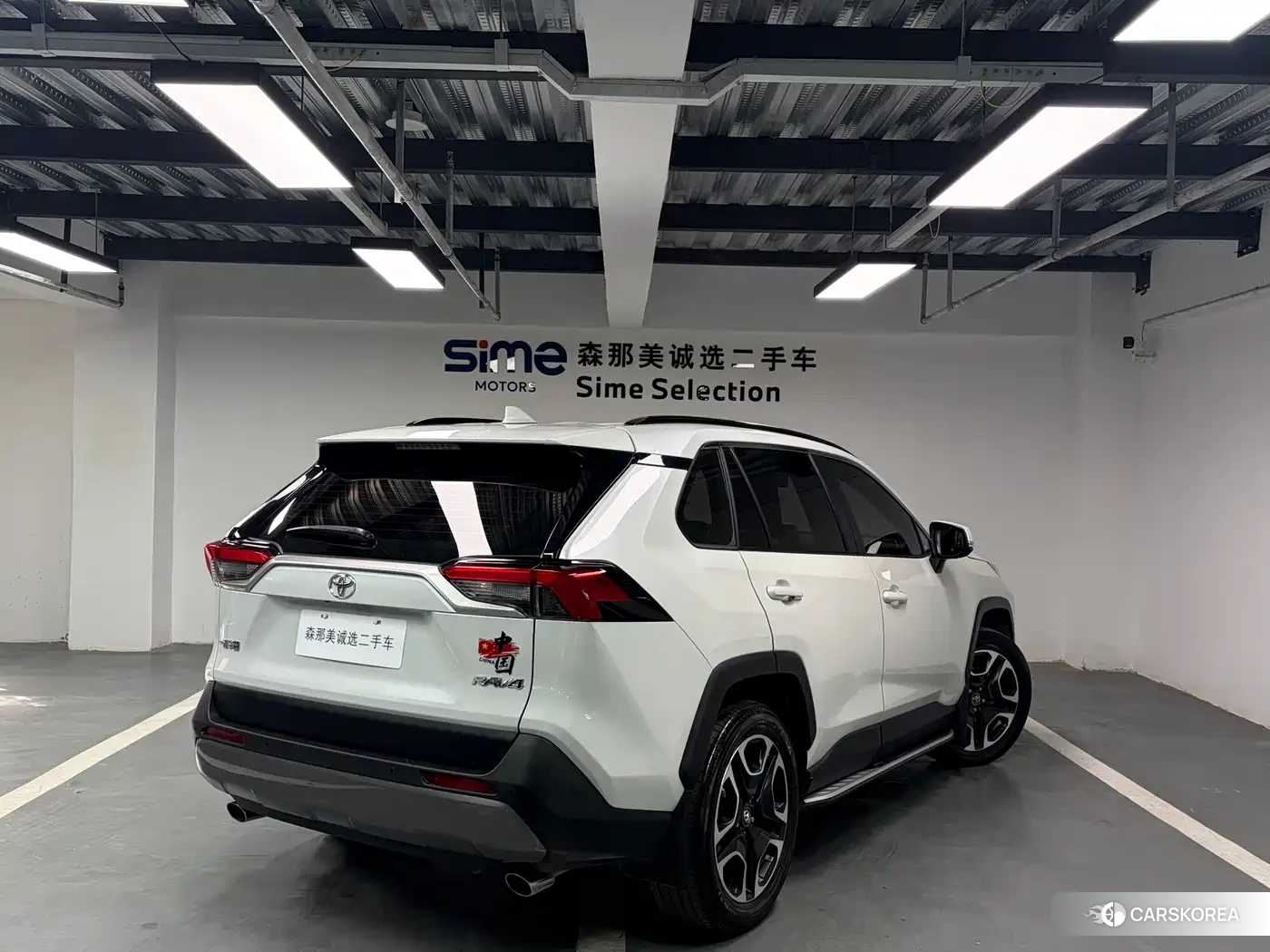Toyota RAV4 2022 Белый из Китая, фото 3