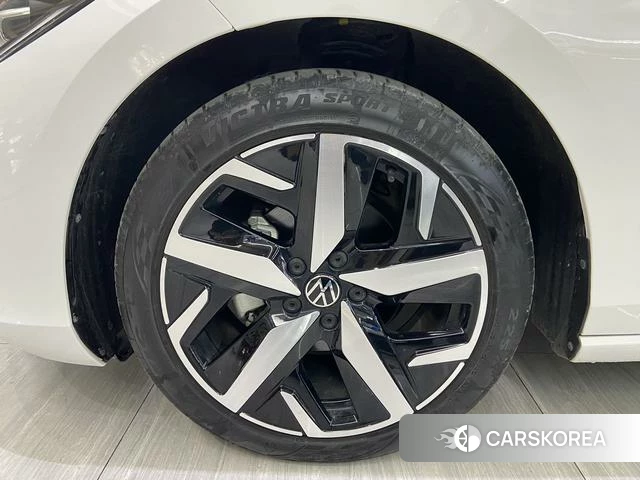 Volkswagen Lingdu 2023 Белый из Китая, фото 3