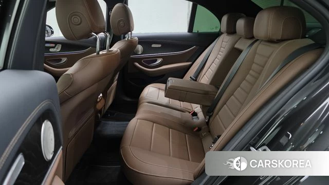 Mercedes-Benz E-Class W213 2023 Серый из Кореи, фото 3