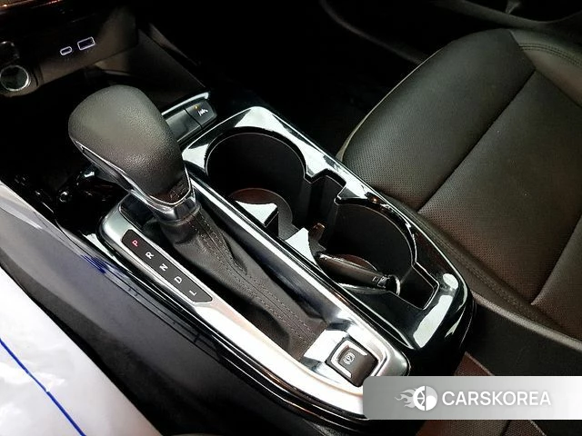 Chevrolet (GM Daewoo) Trax Crossover 2024 Светло-зеленый из Кореи, фото 3