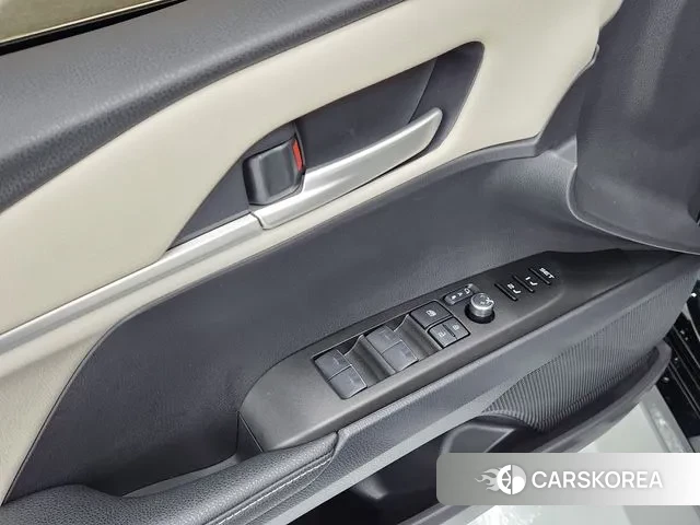 Toyota Camry (XV80) 2025 Черный из Кореи, фото 3